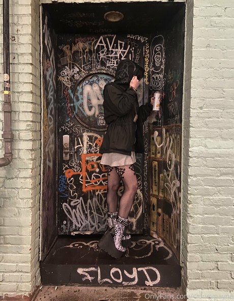 acaiadynna star naked pictures