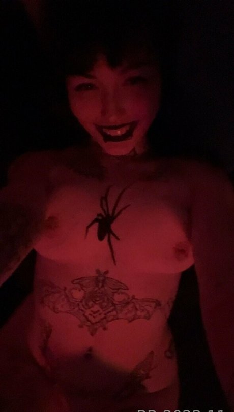 yourhotm f model naked gallery