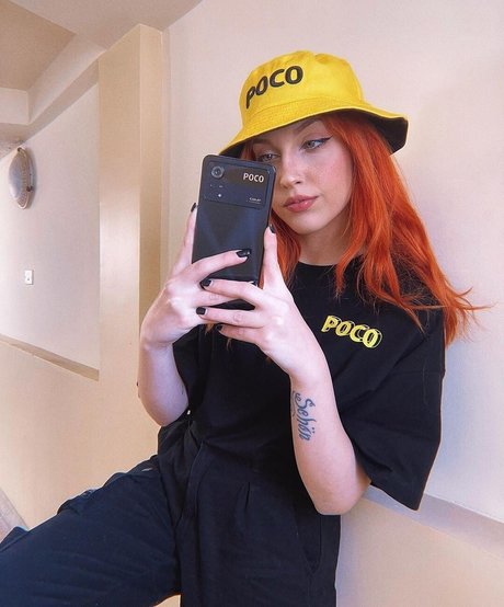 Mona Schon pornstar nice image