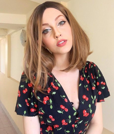 Mona Schon star erotic pictures