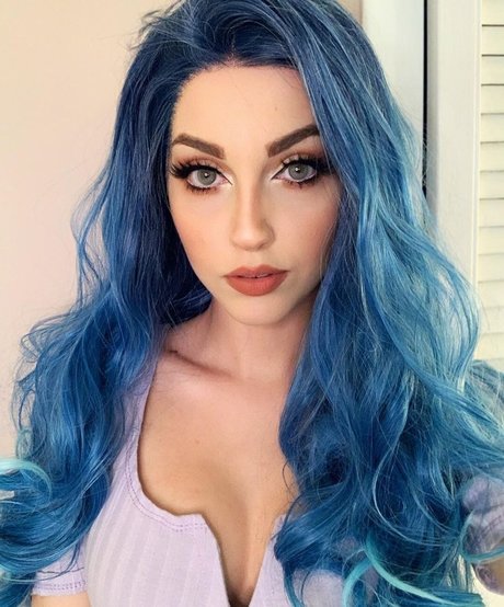 Mona Schon high quality model photos