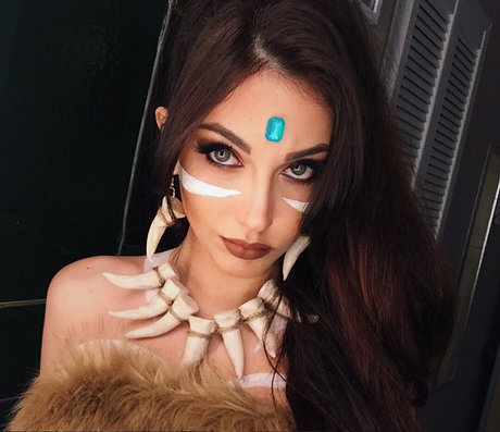 Mona Schon pornstar erotic photo