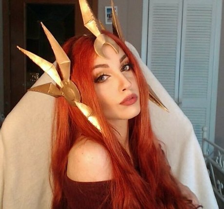 Mona Schon exclusive pornstar image