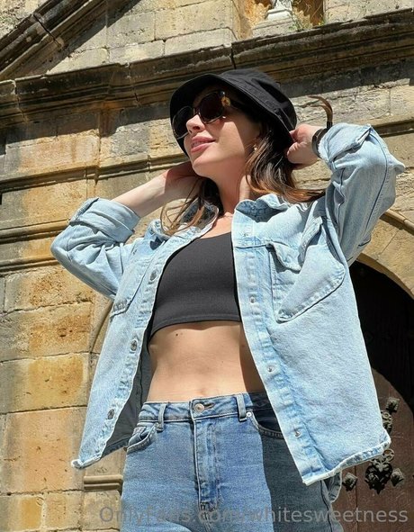 whitesweetness pornstar adult images