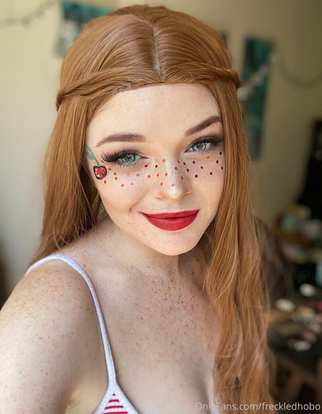 Freckledhobo xxx actress gallery