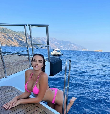 Ivana Knoll free actress galleries