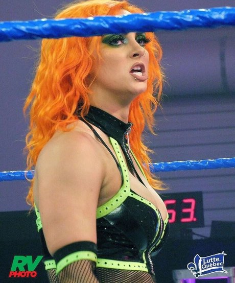 GiGi Dolan exclusive model photo