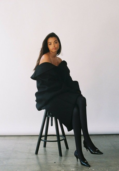 Ella Balinska high quality model pictures