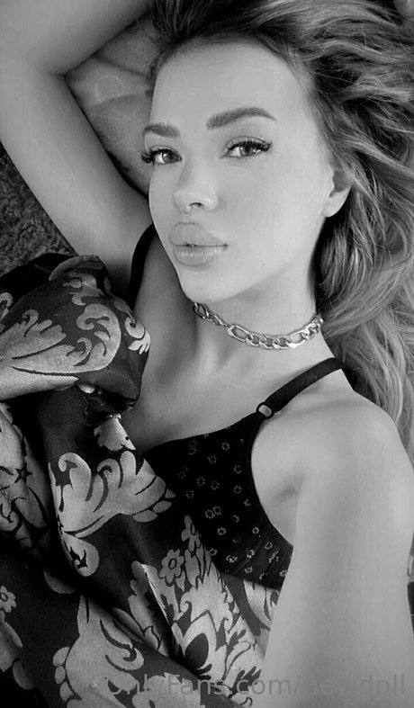 newdoll xxx star archive