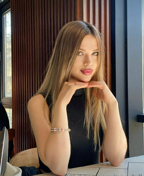 newdoll pornstar erotic images