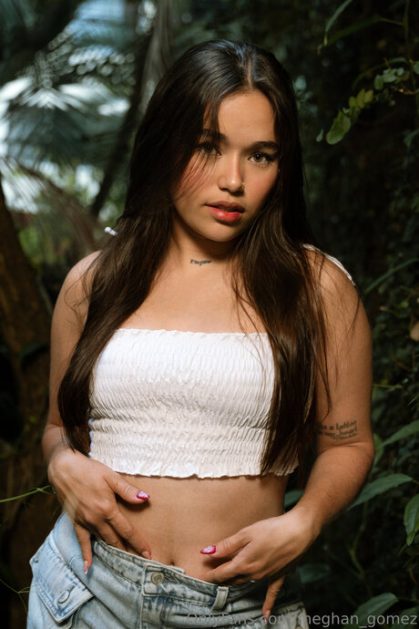 Meghan Gomez adult model pics