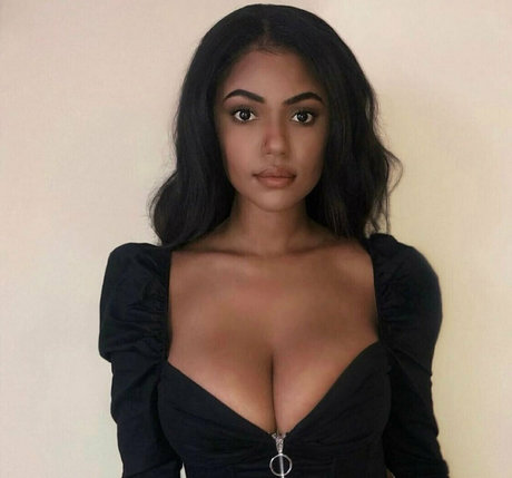 sophiacardinez hot star img