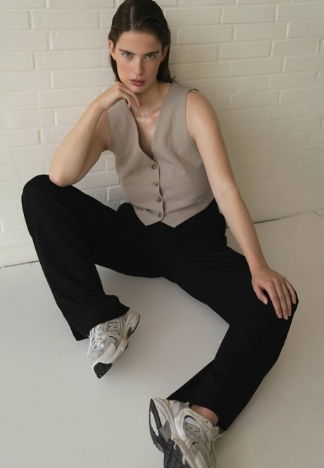 Benthe Ten Broek pretty model photo