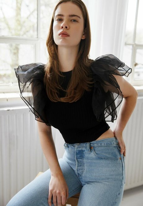 Benthe Ten Broek pretty actress photo