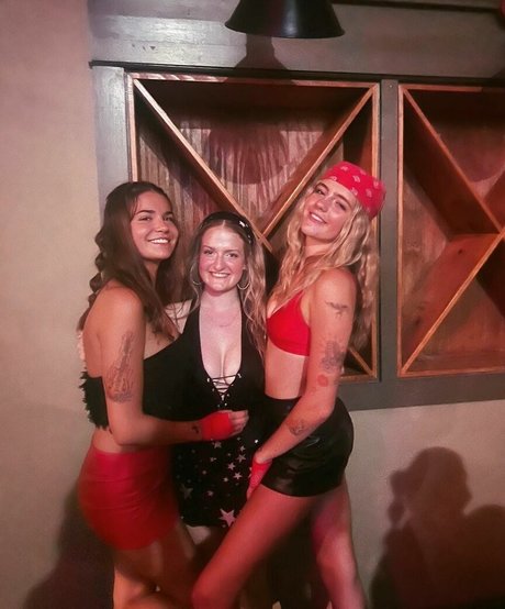 Katie Gilmore model adult pic