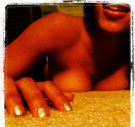 Montana Fishbourne model free photo