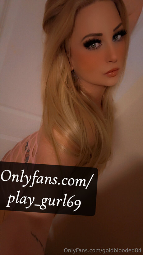 Goldblooded84 star naked gallery