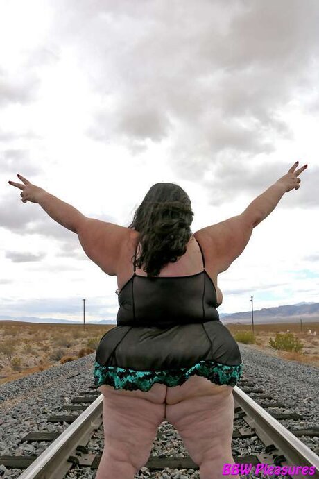 Hawaiianbbw model top photo