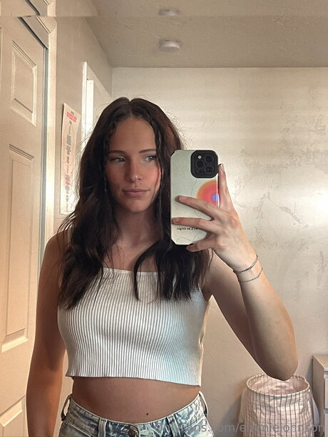 Emmiejohnson star pretty photo