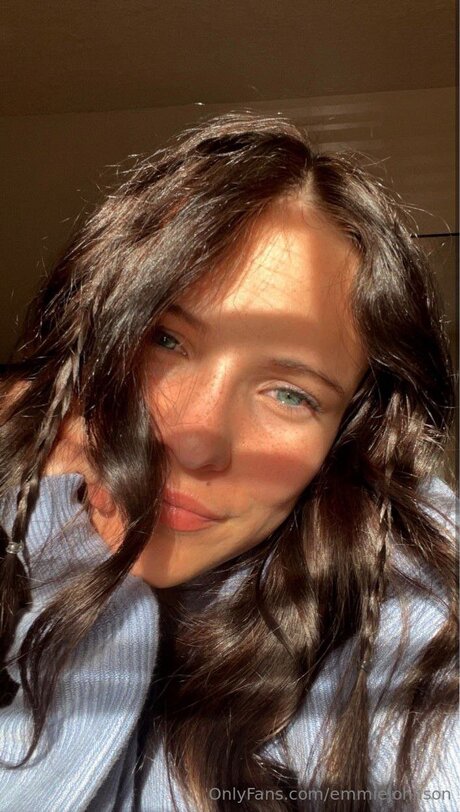 Emmiejohnson hot actress image