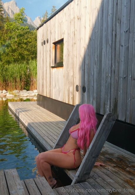 Emmybre Free adult model pictures