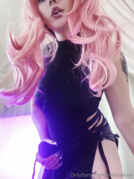 Evelinelore pretty pornstar pics