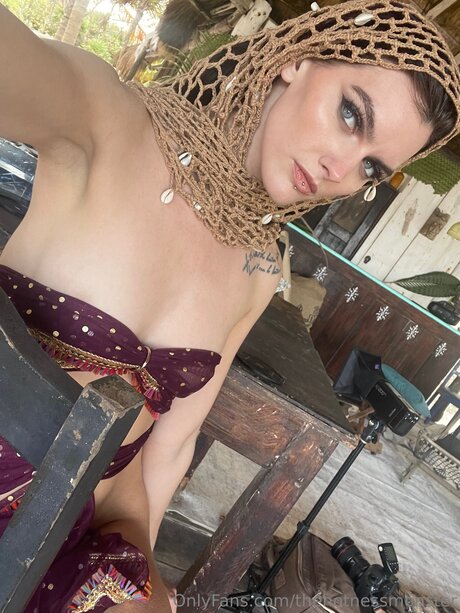 Thehotnessmonster star pornographic pics