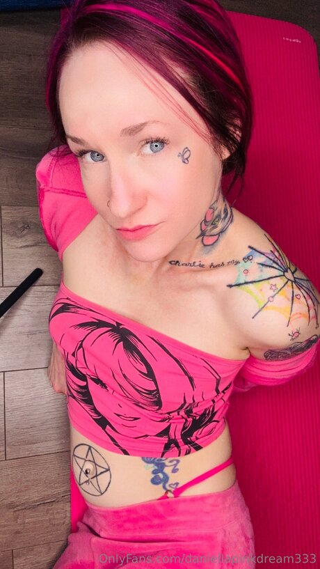 Daniellapinkdream333 sexy actress image