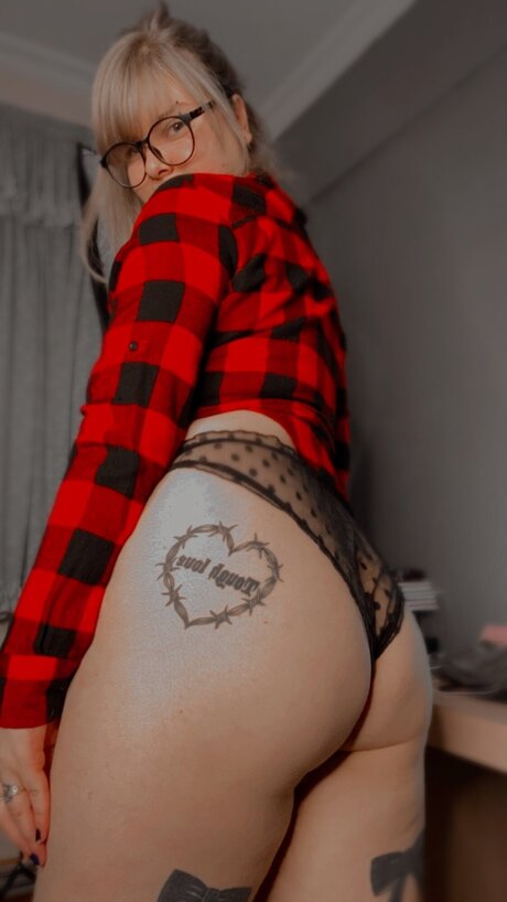 Chubbykikiyou art actress pic