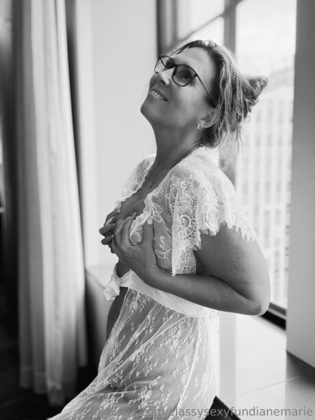 Classysexyfundianemarie exclusive model pics