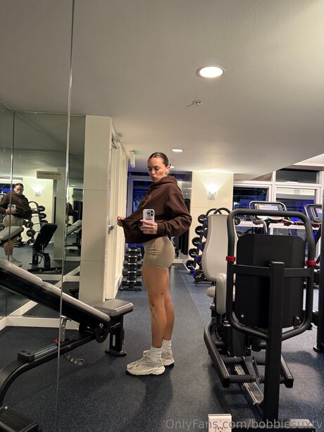 Bobbiesuxtv erotic pornstar photos