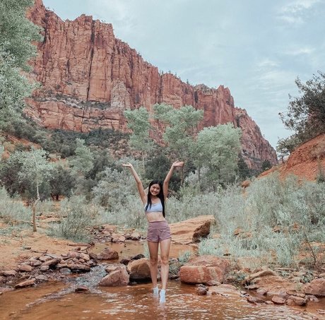 Ashley Liao model erotic picture