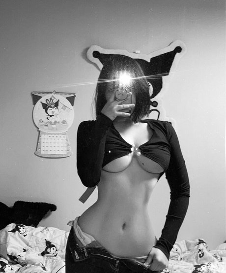 Garumrum_ erotic model image