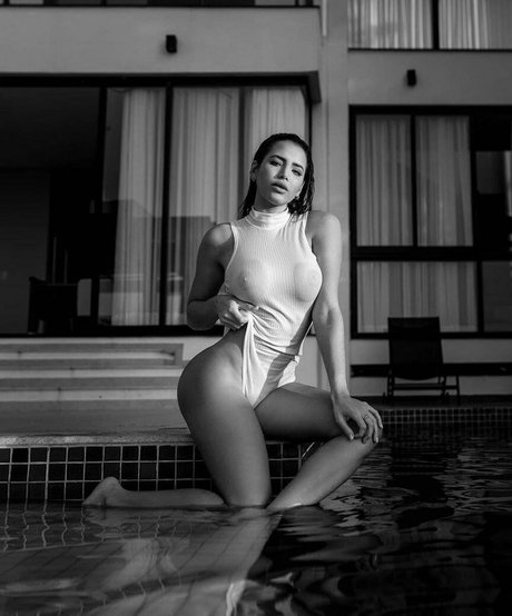 Thay Lupi beautiful star archive