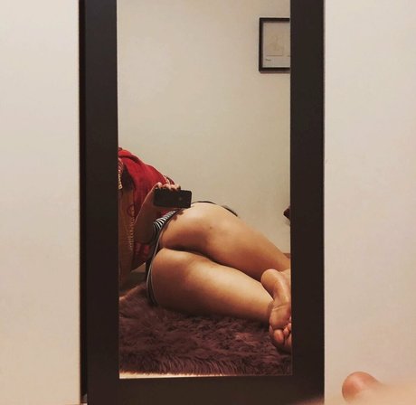 queen rita art model picture