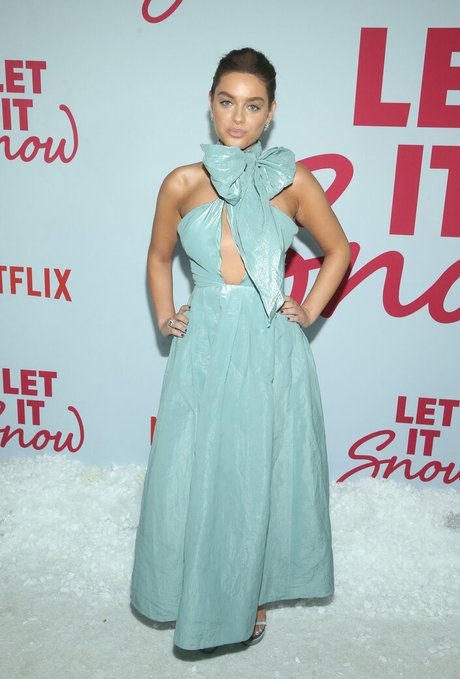 Odeya Rush model high quality picture