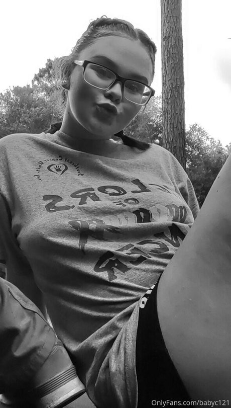 babyc121 sexy star image