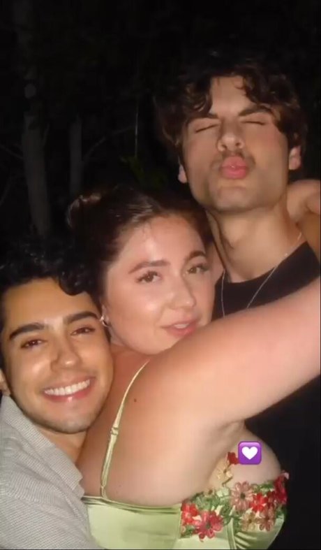 Emma Kenney pornstar nice image