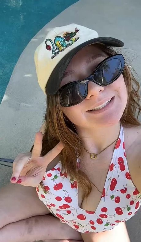 Emma Kenney exclusive model gallery