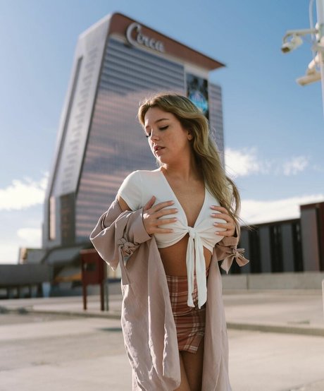 Lauren Brooks pornstar perfect picture