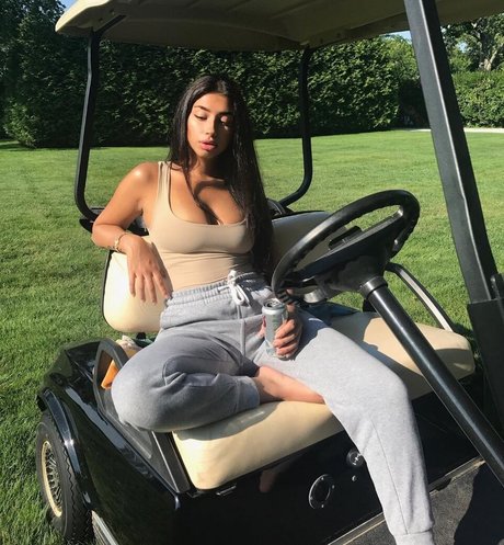 Merk Twain erotic model photo