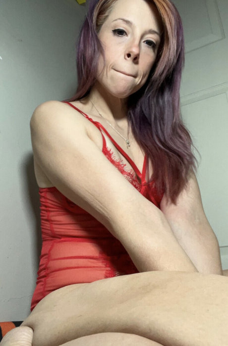 Kintinue model sexy picture