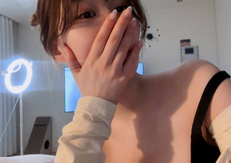 asuna star naked photo