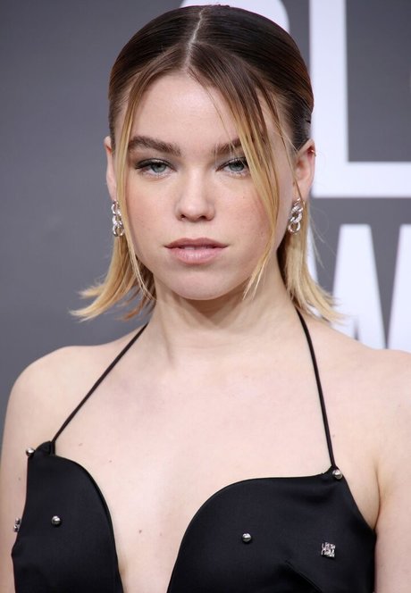 Milly Alcock model top image