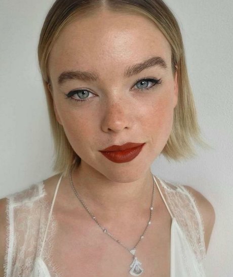 Milly Alcock naked model img