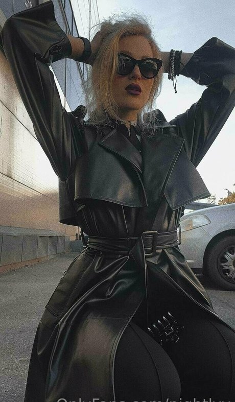 Nightlyy star erotic archive