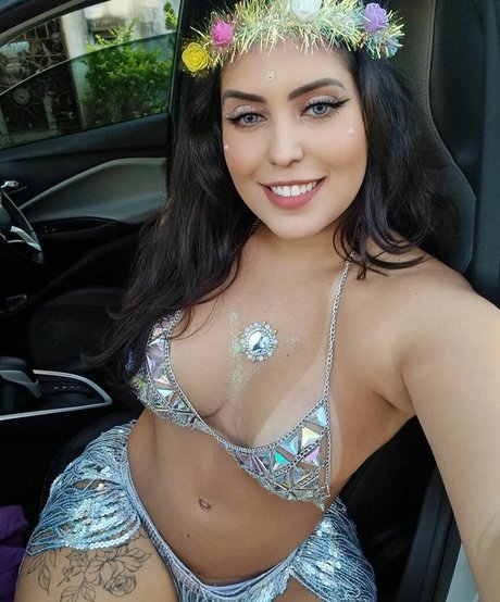 Angie Starling exclusive model pic