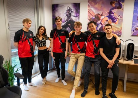 Laure Valee star pornographic pic