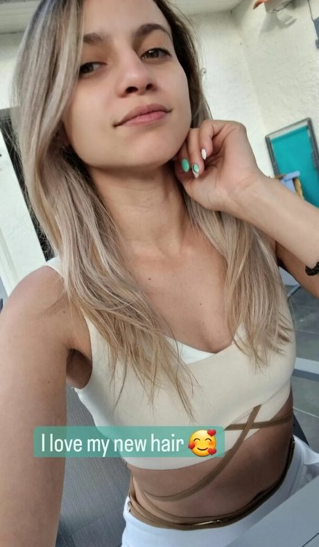 Laure Valee hot pornstar pictures