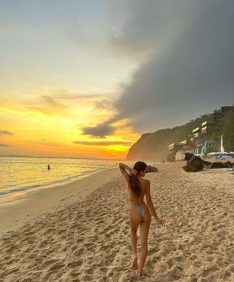 izemnb model porn pictures